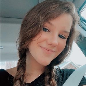 Meet your Posher, Lindsey